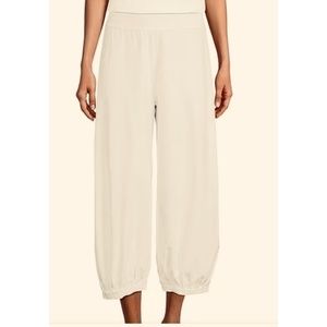 Bryn Walker Bamboo / Cotton Jersey Balloon Leg Cropped Pull-On Pants, Ivory, L